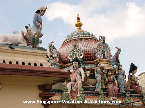 What to do in Singapore Chinatown: Visit Sri Mariamman Indian Temple