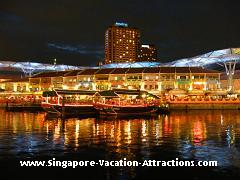 Dinning boat in Clarke Quay: A romantic way to enjoy your dinner with your loved one