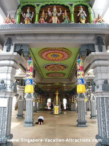 Sri Srinivasa Perumal Temple, the place where indian celebrate the Deepavali Festival